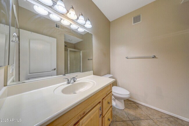 Building Photo - 2929 W Yorkshire Dr