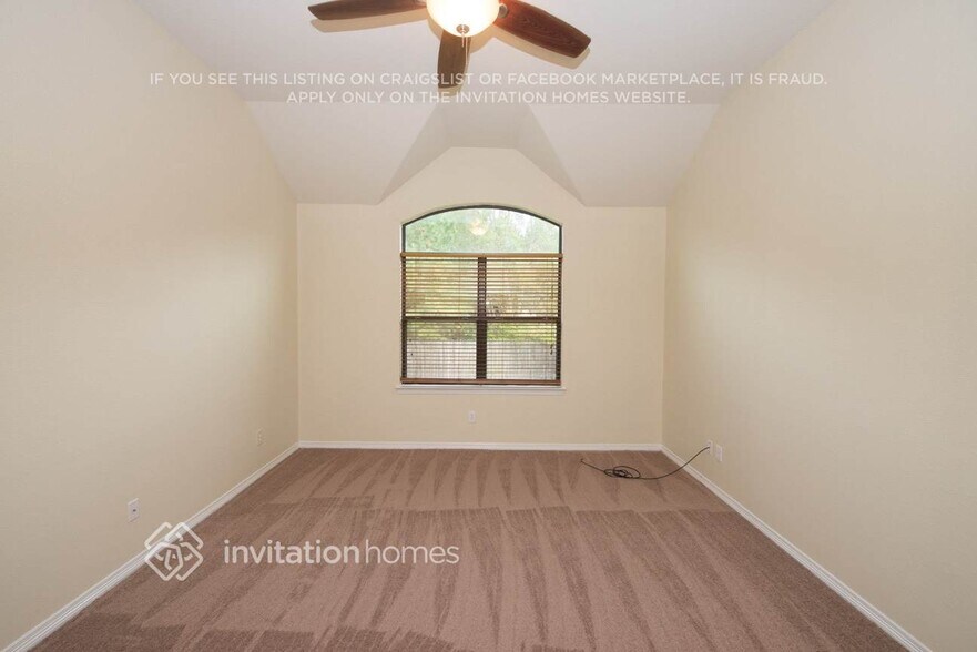 Building Photo - 2306 Siegen Dr