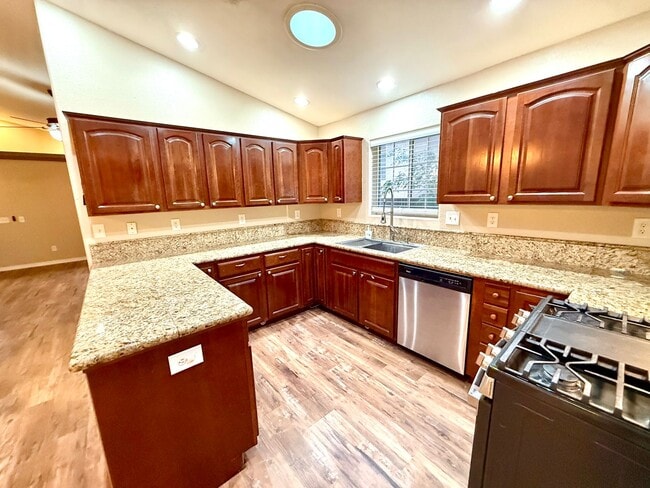 Building Photo - Beautiful 3-Bedroom Home with Solar!—Near Hualapai Mountain Rd