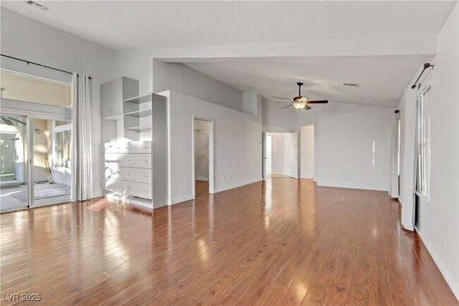 Building Photo - 7215 N Buttons Ridge Dr
