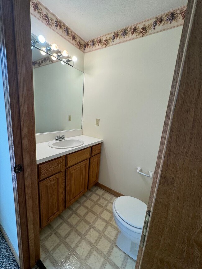 Building Photo - 892 Tremont St