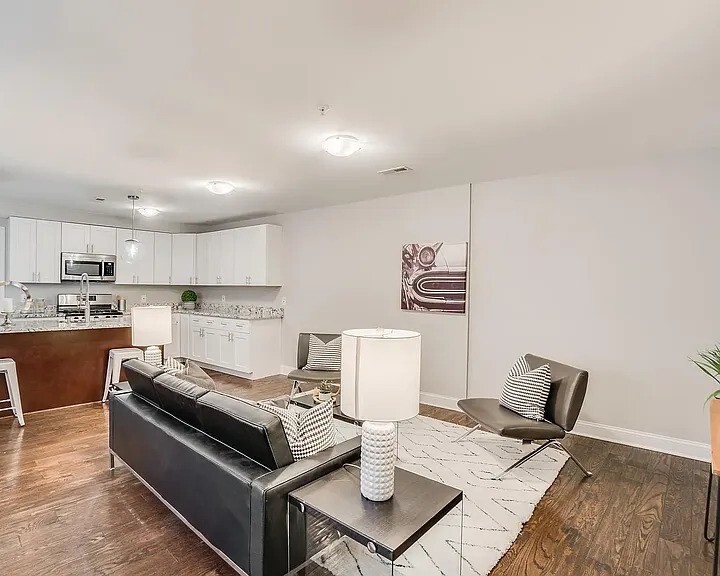 Building Photo - 1258 Holbrook Ter NE