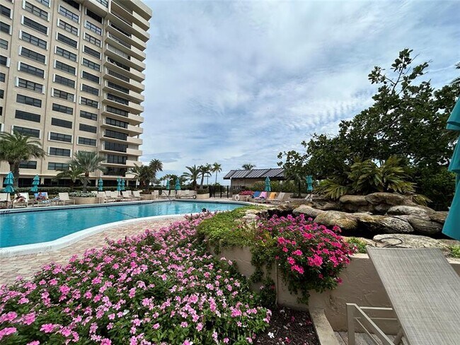 Building Photo - 4900 N Ocean Blvd