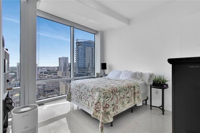 Building Photo - 150 E Robinson St