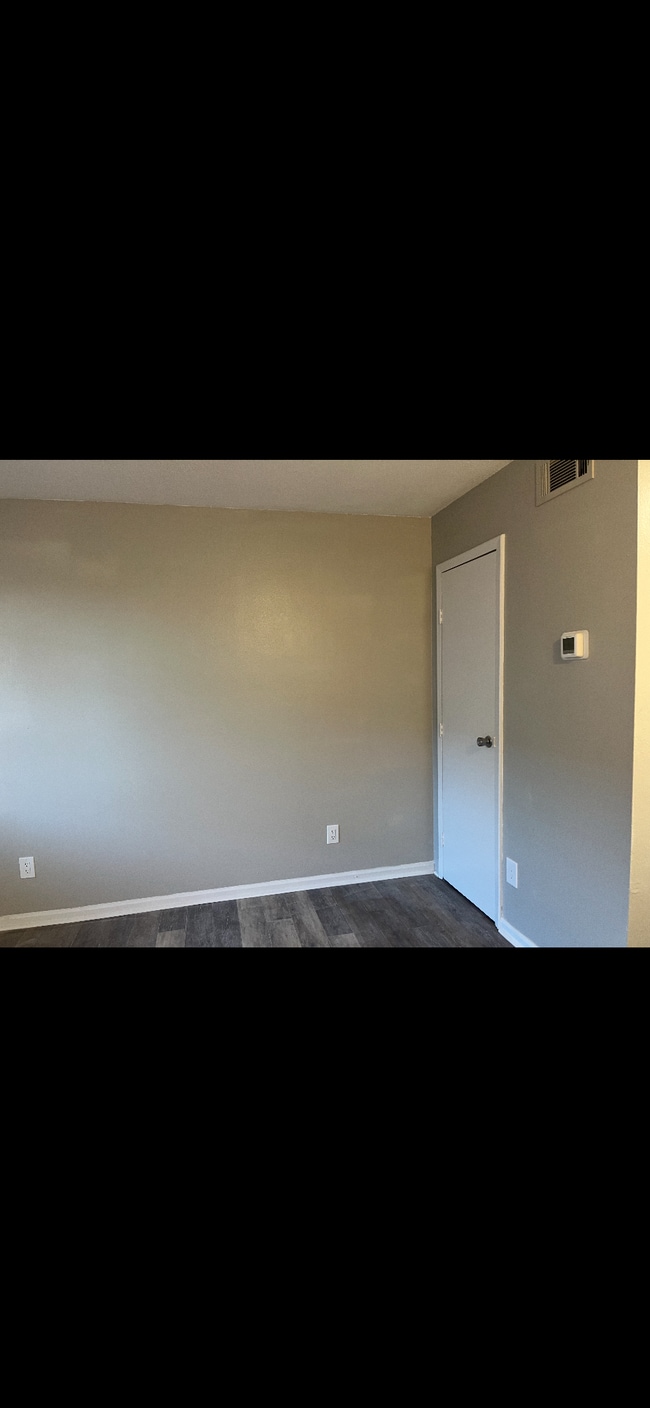 Building Photo - 253 Hayden Rd