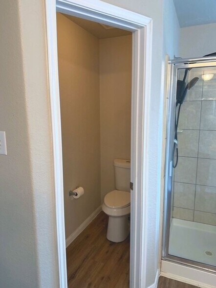 Building Photo - 1330 Yucca Mountain Dr