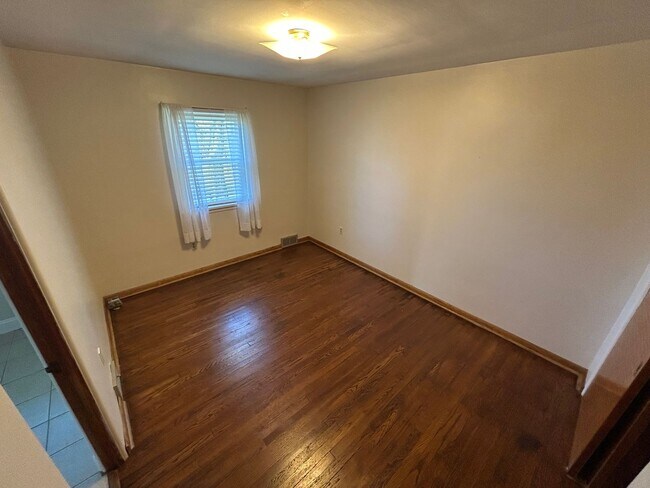 Building Photo - 4-bedroom Home in Cranberry Twp