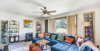 Building Photo - 1100 Rice Ln