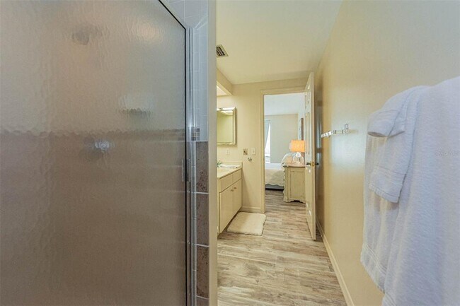 Building Photo - 5810 Jimmy Buffett Mem Hwy