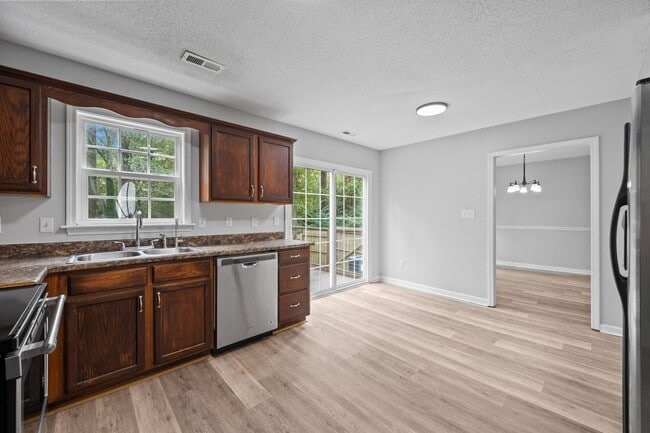 Building Photo - Welcome to Dartmoor Trail!