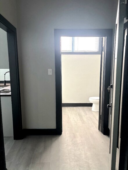 Building Photo - 404 St Philip St