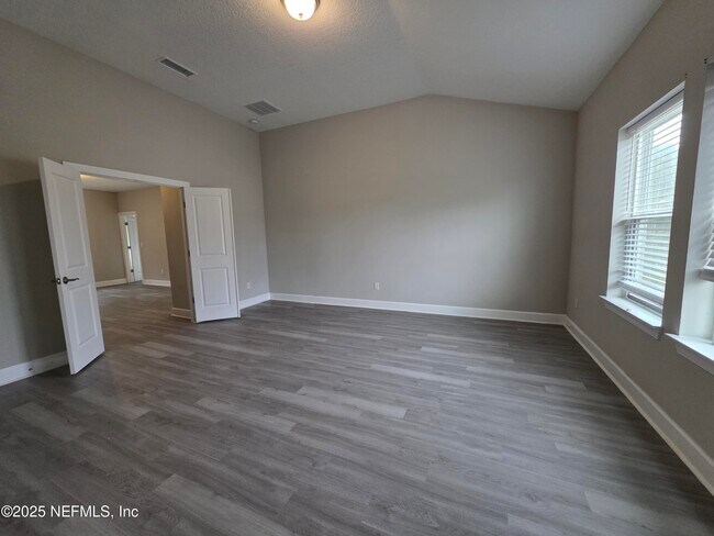 Building Photo - 1494 Shadow Creek Dr