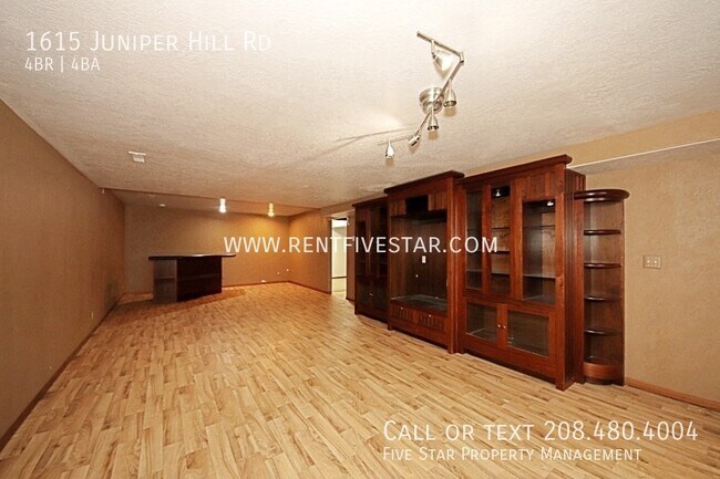 Building Photo - 1615 Juniper Hill Rd