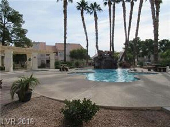Building Photo - 7570 W Flamingo Rd