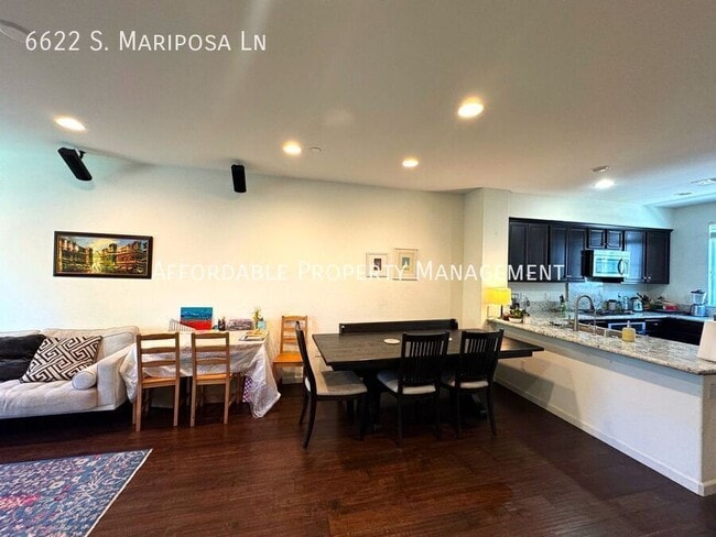 Building Photo - 6622 S Mariposa Ln
