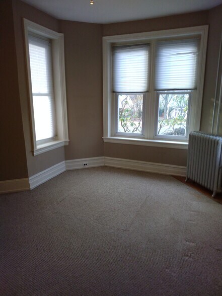 Bedroom 1 - 417 W Walnut St