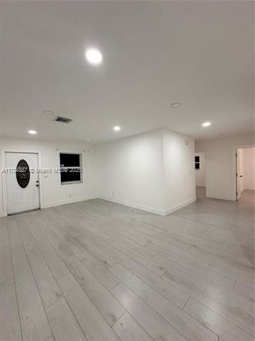 Building Photo - 380 W 32nd St