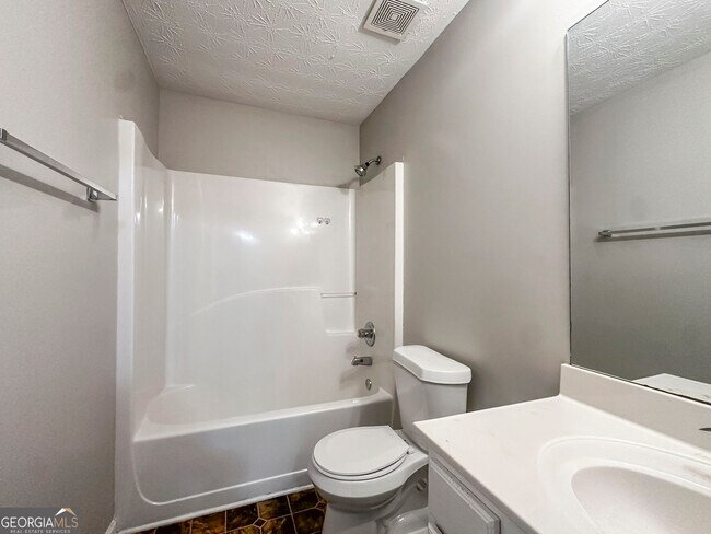 Building Photo - 3855 Shenfield Dr