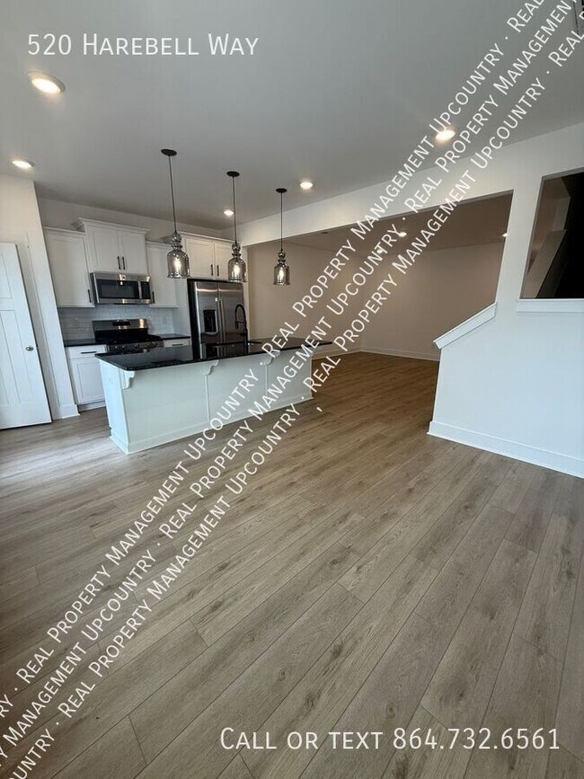 Building Photo - 520 Harebell Wy