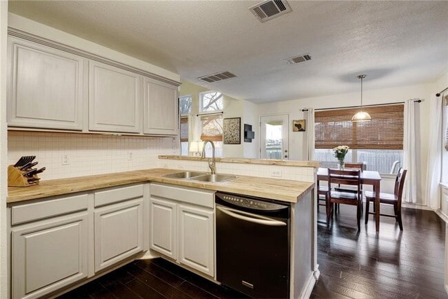 Building Photo - 9112 Swanson Ln