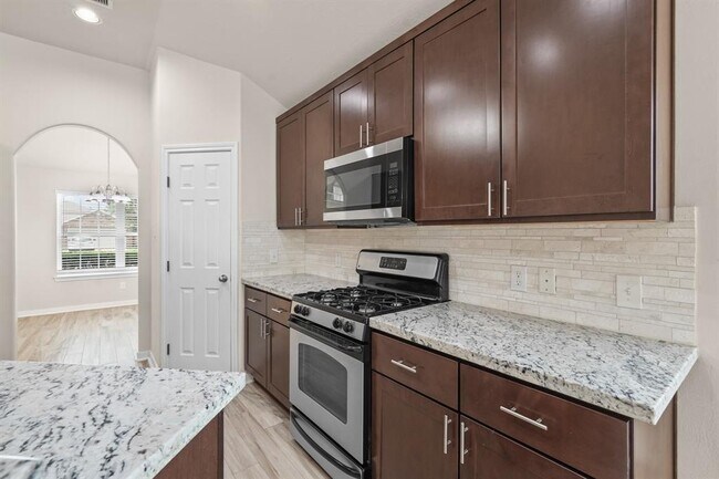 Building Photo - 10918 Barker View Dr