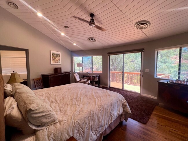 Building Photo - Furnished, 1-Year Long-Term Rental