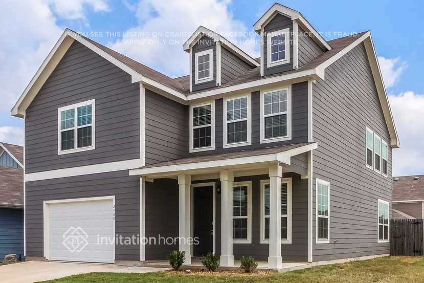 Building Photo - 2300 Bray Village Dr