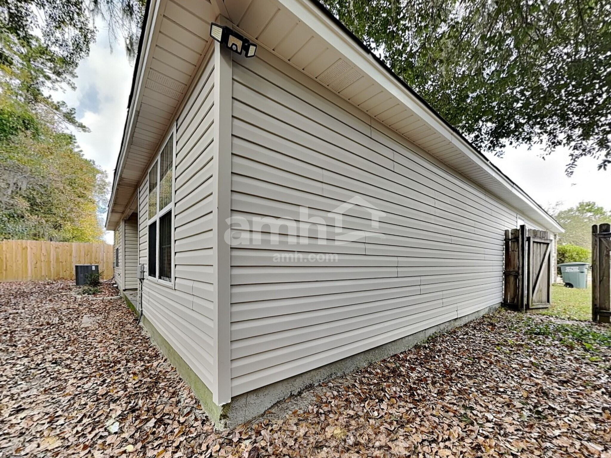 Building Photo - 230 Fontenot Dr