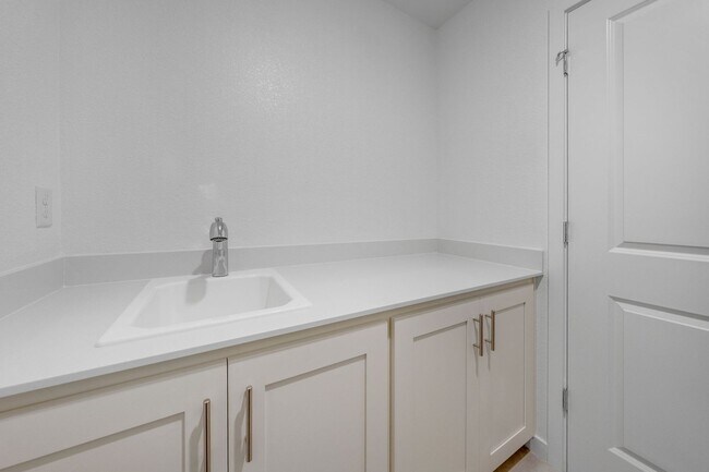 Building Photo - Brand-New 4-Bedroom Home with Loft and Modern Upgrades!