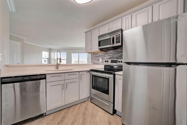 Building Photo - 2556 Woodgate Blvd
