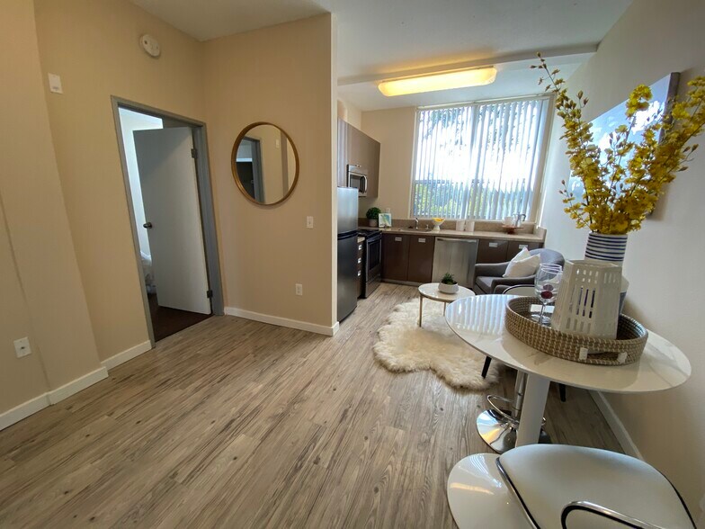 2 Bed 2 Bath - University Village