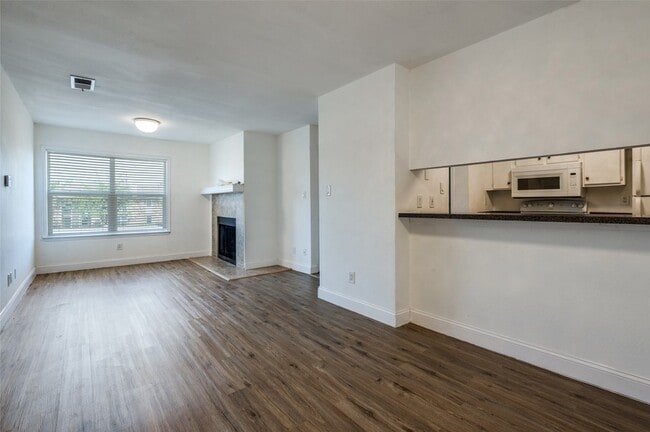 Building Photo - 2200 E Trinity Mls Rd