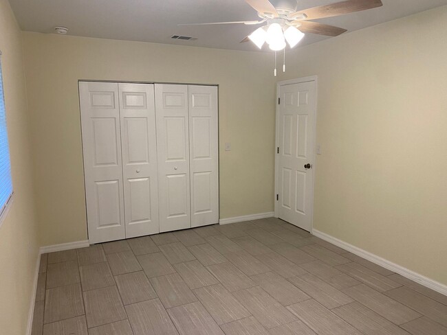 Building Photo - Clean two bedroom two bath with Office and porch