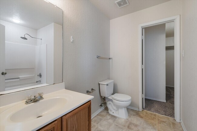 Building Photo - 102 Kenrock Ridge