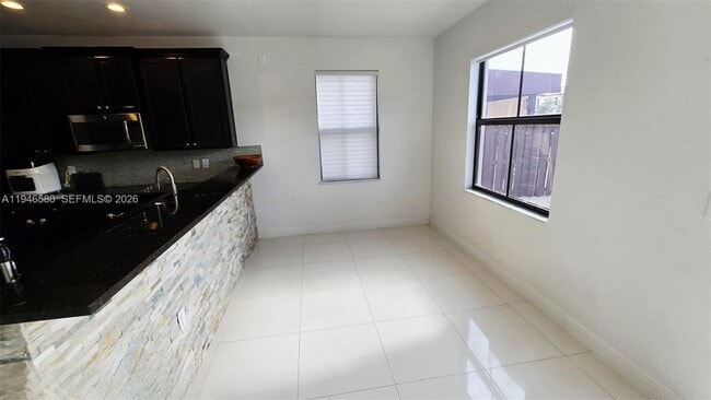 Building Photo - 10032 NW 87th Terrace