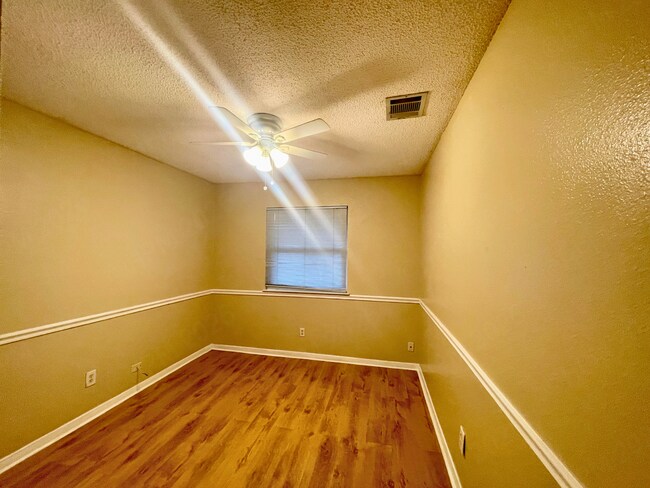Building Photo - Beautiful 3 Bedroom Home with Covered Patio in Ridge Creek