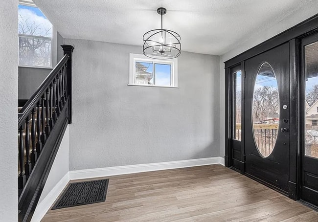 Building Photo - Modern Charm Meets Historic Character – Re...