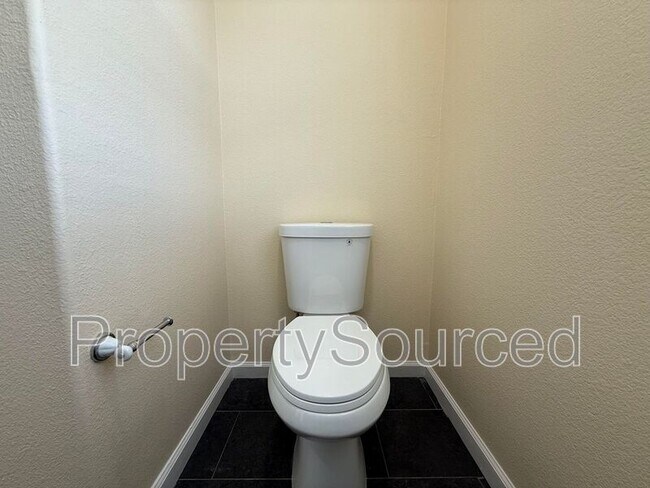 Building Photo - 1830 Persimmon Way