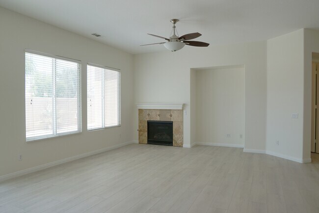 Building Photo - 84030 Colibri Ct