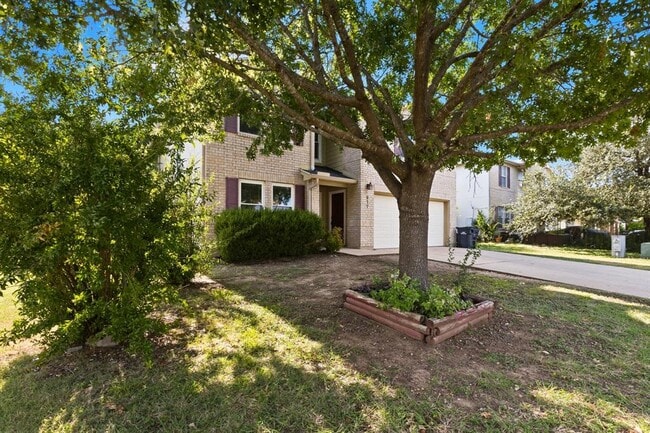 Primary Photo - 617 Riverway Ln