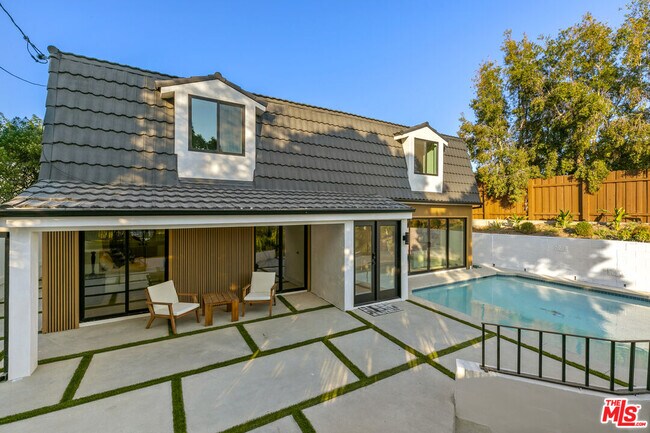 Building Photo - 5132 Escobedo Dr