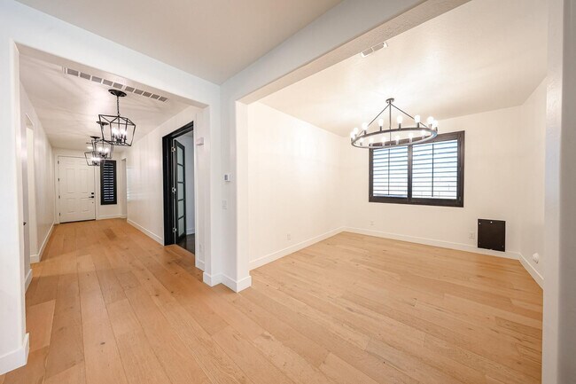 Building Photo - 25689 N 140th Ln