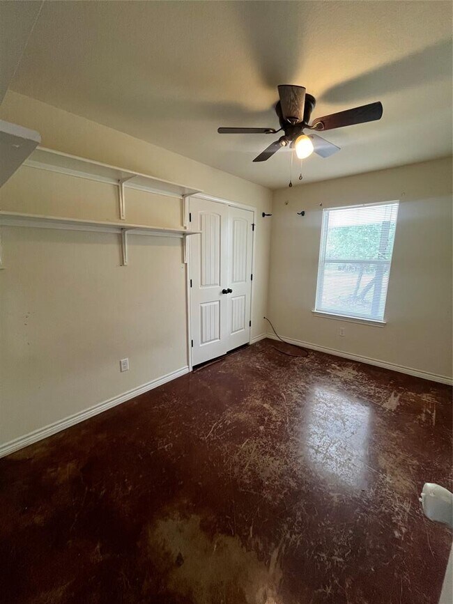 Building Photo - 719 Co Rd 304
