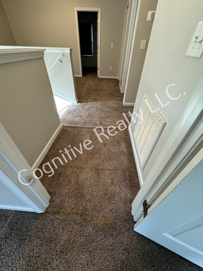 Building Photo - 115 Fortress Dr