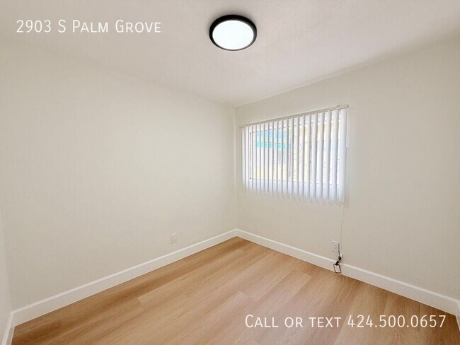 Building Photo - 2903 S Palm Grove Ave