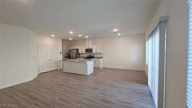 Building Photo - 9986 S Ullom Dr