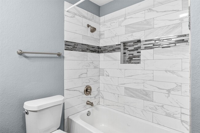 Building Photo - 3853 Rosedale St