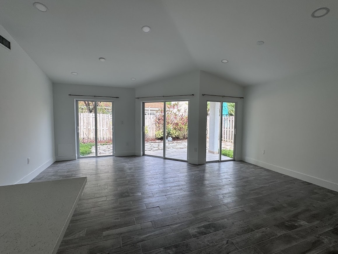 Building Photo - 5593 NW 102nd Pl