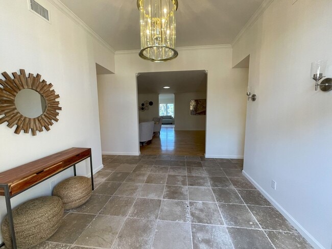 Building Photo - Beautiful Ranch Style House in Rancho Bernardo