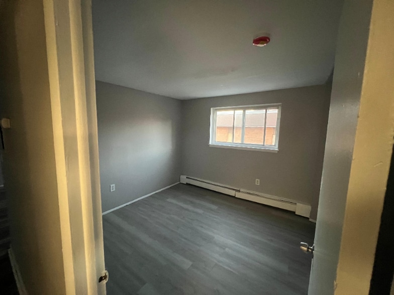 Building Photo - 13540 Superior Rd